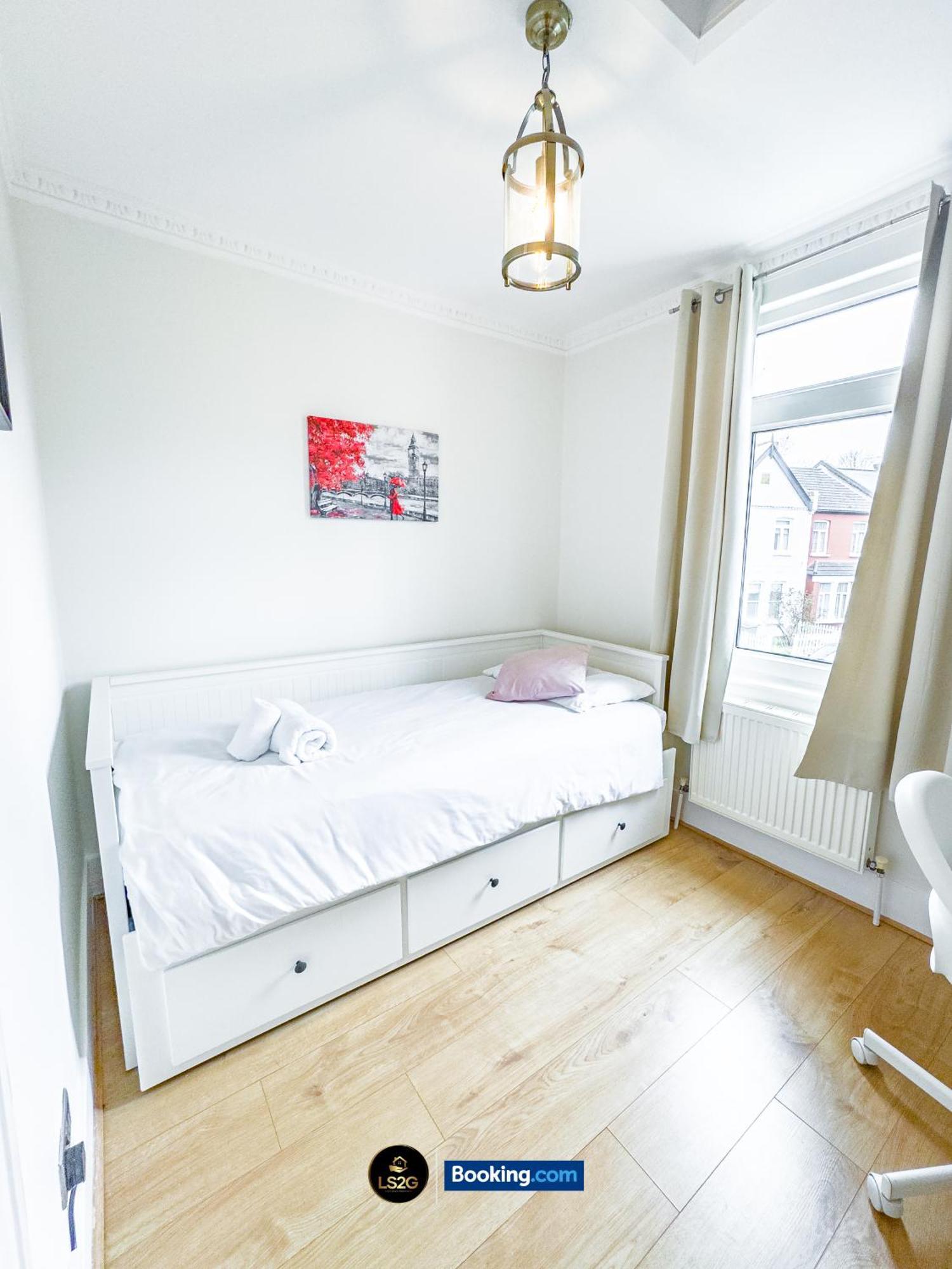 Stunning House By Ls2G Short Lets & Serviced Accommodation Greater London With Free Wifi 外观 照片