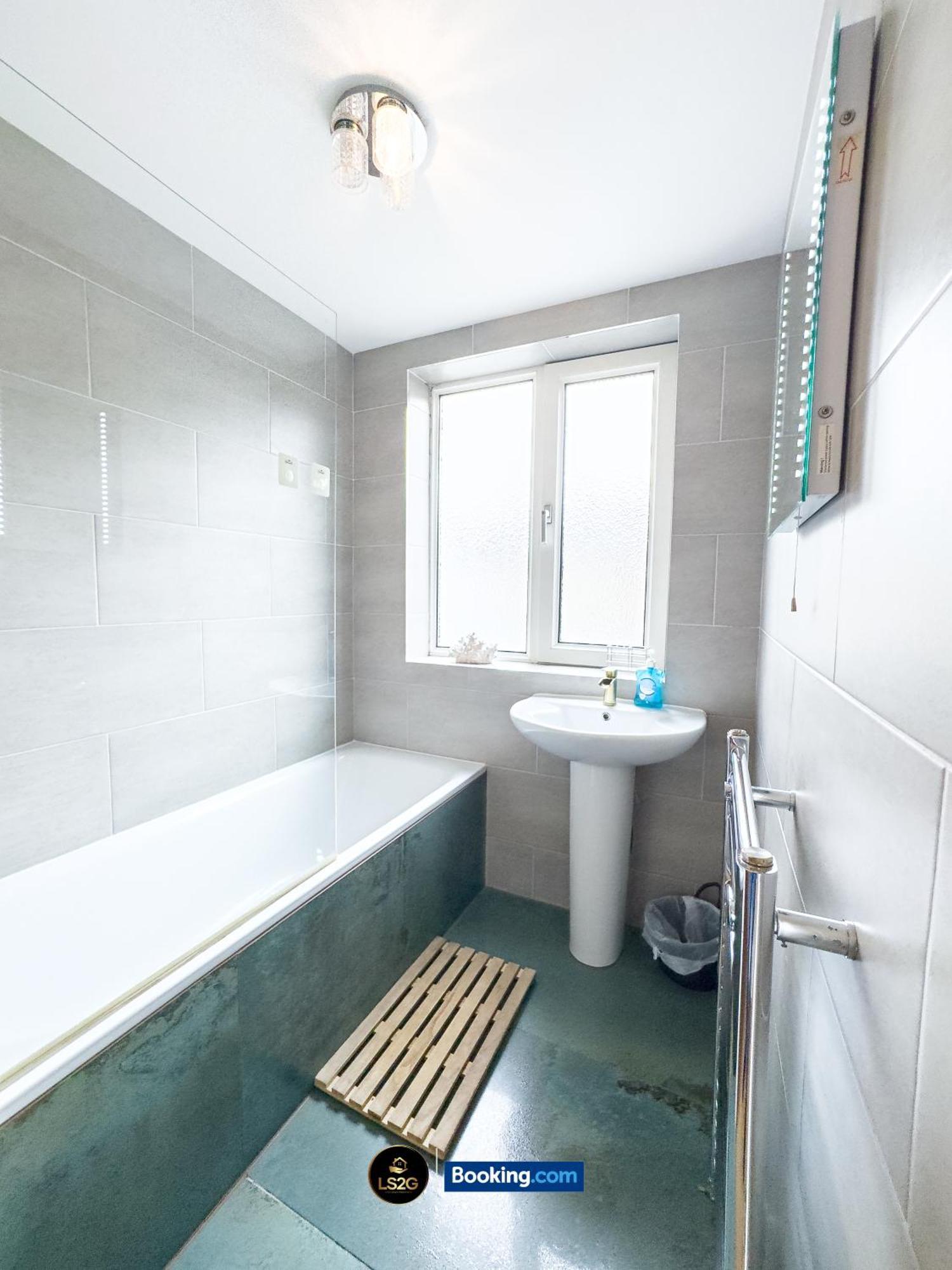 Stunning House By Ls2G Short Lets & Serviced Accommodation Greater London With Free Wifi 外观 照片