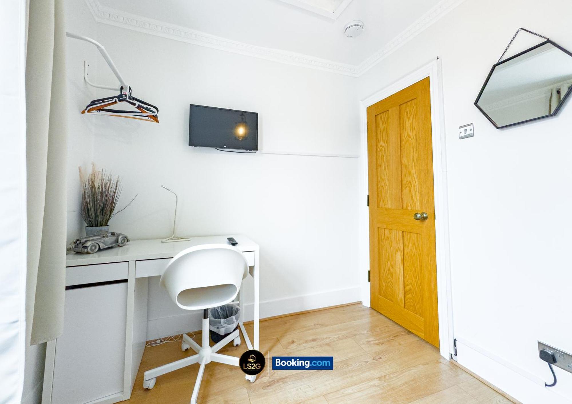 Stunning House By Ls2G Short Lets & Serviced Accommodation Greater London With Free Wifi 外观 照片